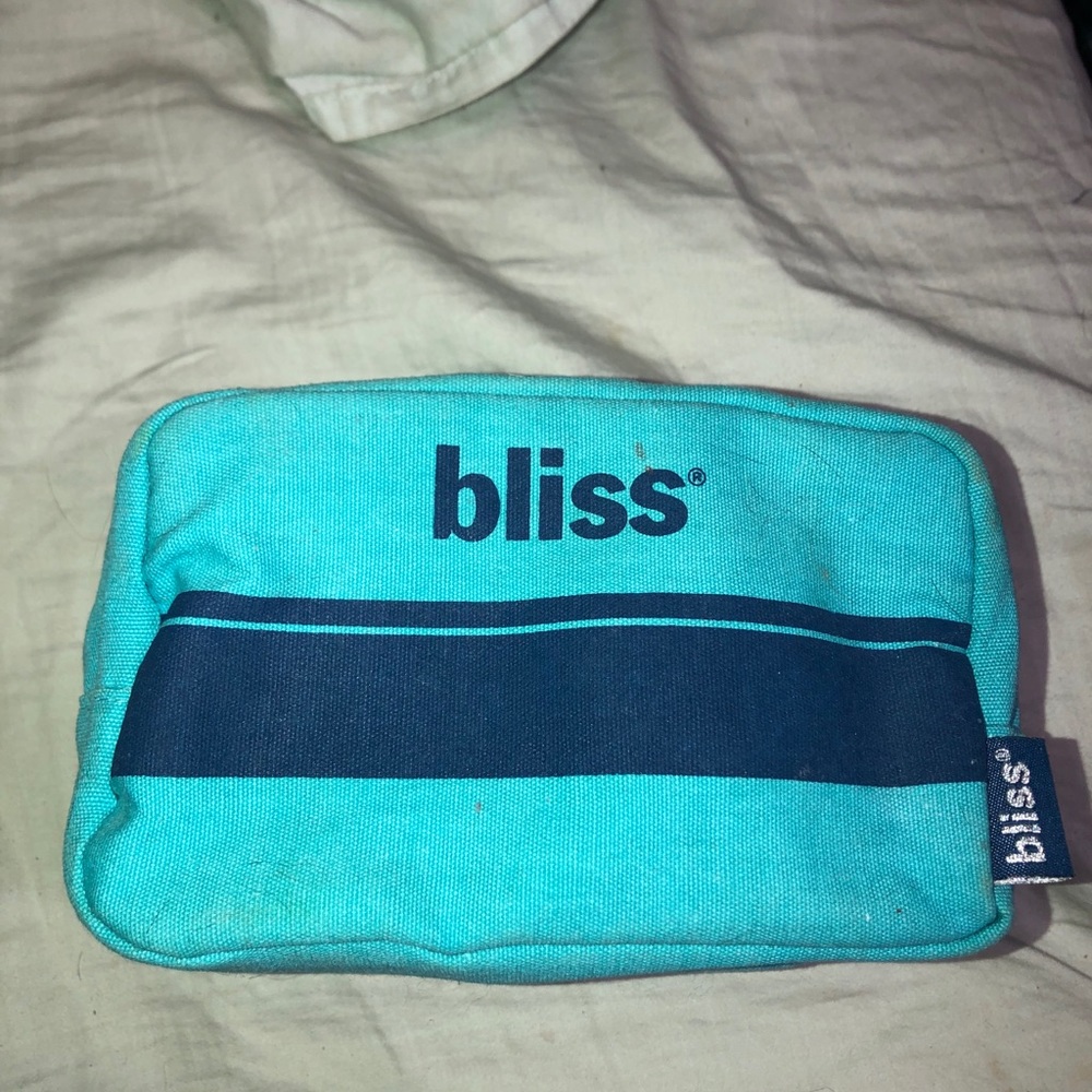 BLISS make up bag 8 x 4 x 4 zipper NWOT